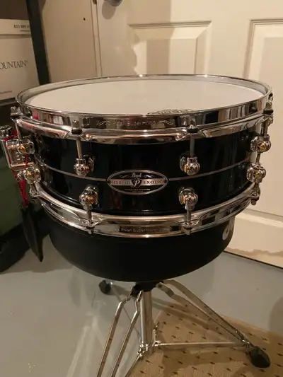 Pearl 14x5 Hybrid Exotic Wood Fiberglass Snare Drum , View more