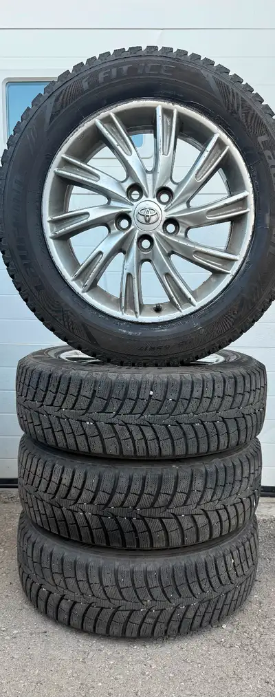 Like new Hankook 225 65 17 winter ice snow tires on original Toyota RAV 4 rav-4 rav4 wheels or rims...
