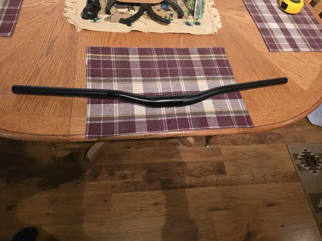 Rocky Mountain  Mountain Bike Handlebar in Mountain in Kamloops - Image 4