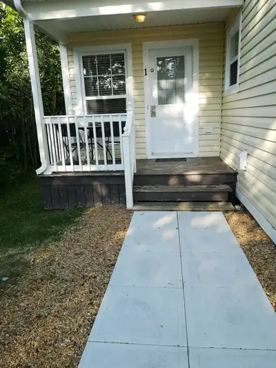 Bachelor   (micro appartement ) centre de caraquet