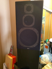 Pair of JAMO Studio 170 Tower Speakers (Mint Condition)
