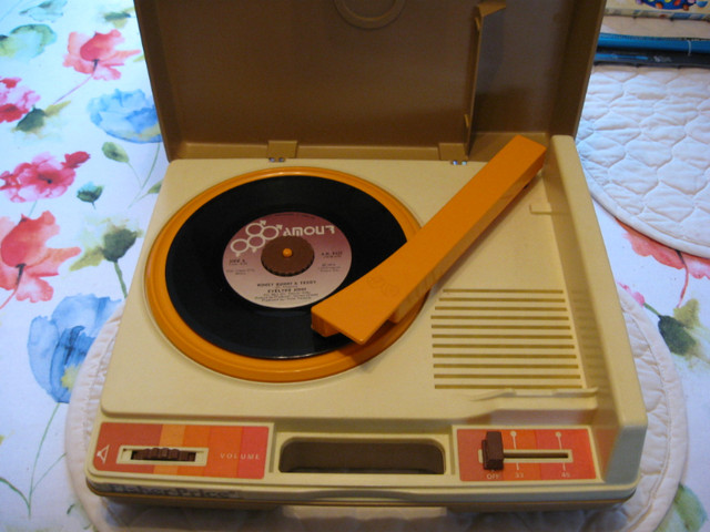 Fisher- Price Record Player in Toys & Games in Bedford - Image 3