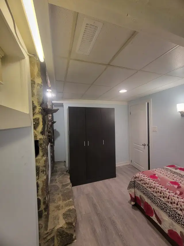 Private room for rent in Room Rentals & Roommates in City of Toronto - Image 4