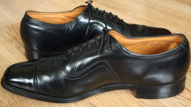 Florsheim Shoes -Black Leather - Men's in Men's Shoes in Calgary