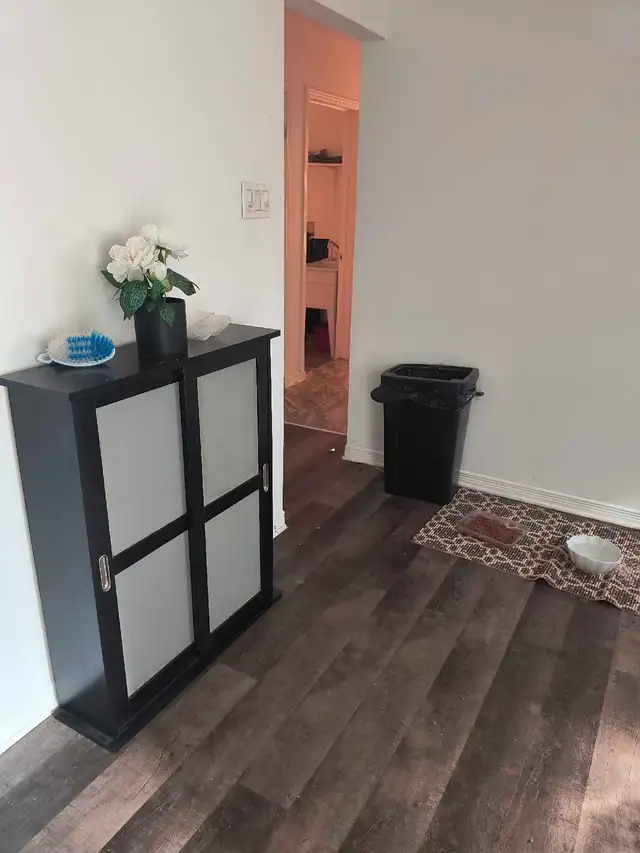 room for rent in Room Rentals & Roommates in City of Montréal - Image 8