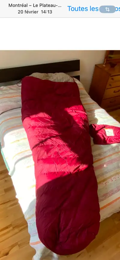 Sac de couchage Momy (L) de trois saisons en très bonne condition , propre , fraîchement lavé. Tél o...
