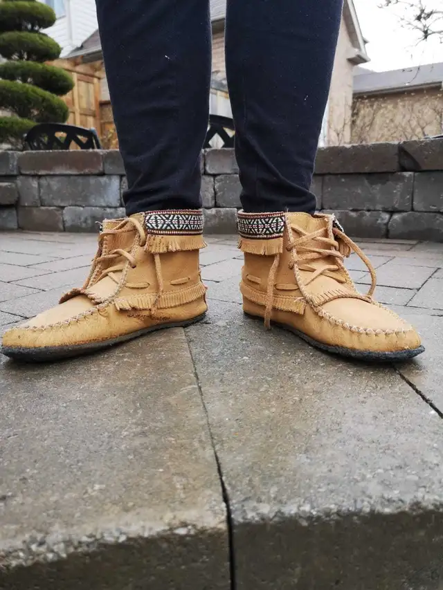 Women's size 8 Moccasin ankle boot Moose Hide Leather - made in  in Women's - Shoes in Oshawa / Durham Region - Image 7