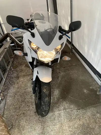 Excellent and in good driving condition, Honda CBR125R. Year 2014. $2200 Call 647 700 5887. Comes wi...