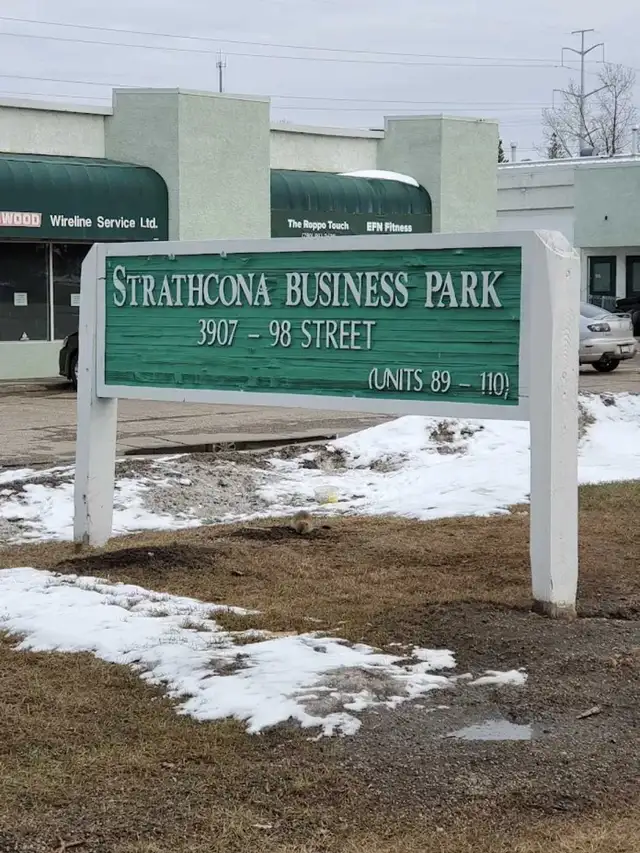 Strathcona Spa & Foot Massage in Massage Services in Edmonton - Image 3