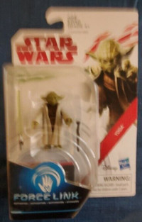 Star Wars Force Link Yoda 3.75" Action Figure