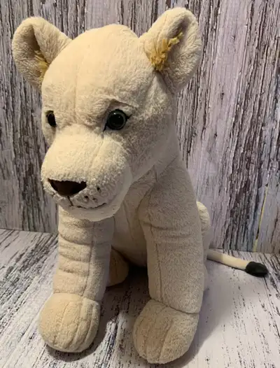 In excellent condition Approximately 14 - 16” inches tall Asking 25$ Willing to ship * payment is av...
