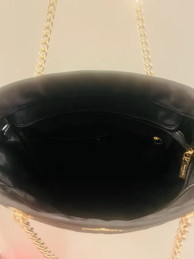 *New* Kate Spade Tote Bag (Never Been Used) in Women's - Bags & Wallets in Edmonton - Image 4
