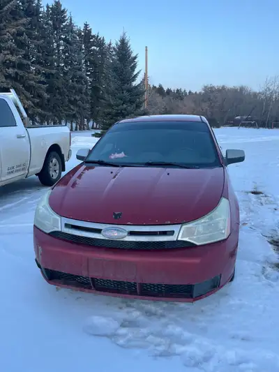 Willing to move one price obo Selling my 2009 Ford Focus SE /also accepting trades for a truck (4-do...