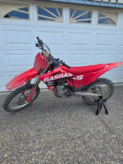 2021 gasgas 450, bike has 120hour on it but has had multiple rebuilds over those hours. About 14 hou...