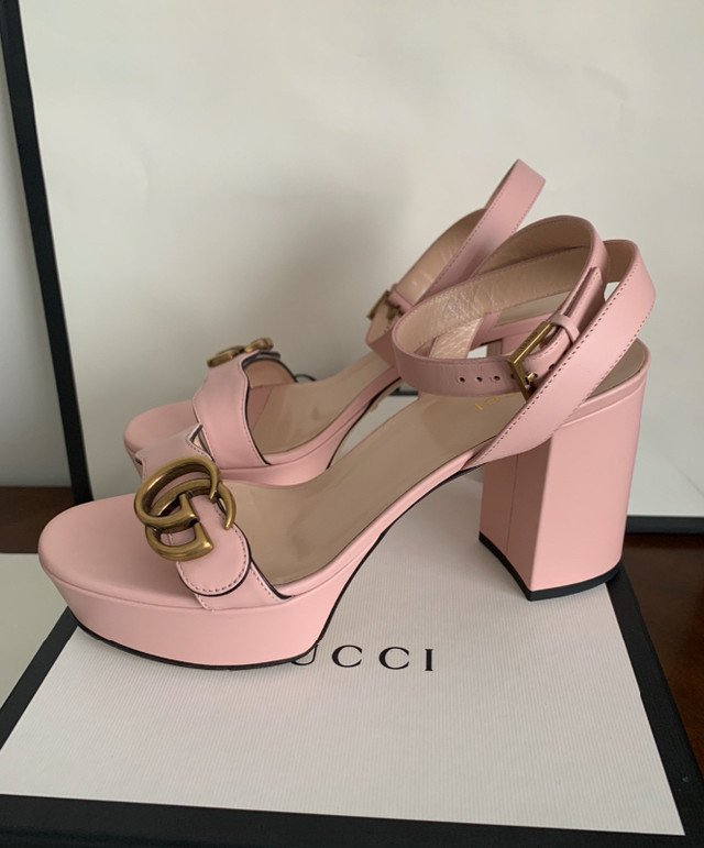 Gucci women sandals in Women's - Shoes in City of Toronto - Image 4