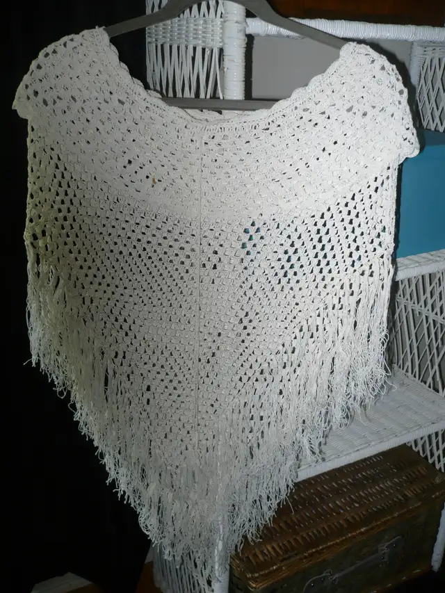 FRINGED TOPS AND CAPES FOR FESTIVAL WEAR63234988965635122