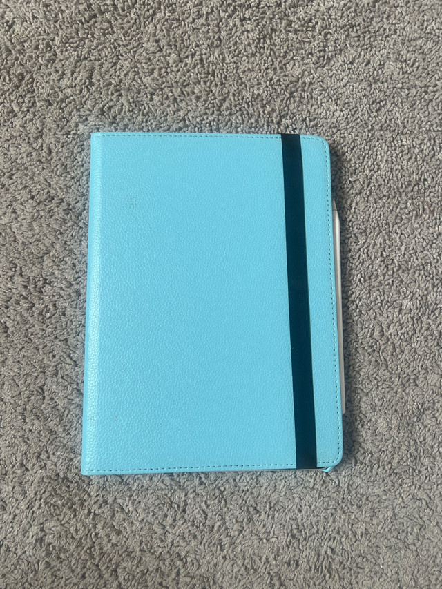 Ipad pro 11inch with pencil and free case in iPads & Tablets in London