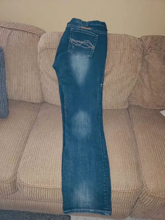 ladies cowgirl tough jeans size 34/33 in Women's - Bottoms in Kamloops - Image 2