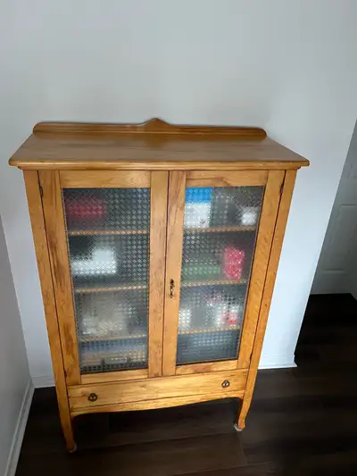 Meuble de rangement antique, View more