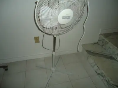 **FLOOR FAN 18" FACTO BRAND**, View more