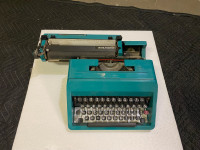 olivetti studio 45 typewriter, teal blue ink strip mechanical
