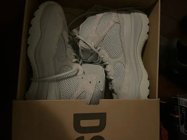 Yeezy 750 boots salt size 11  in Men's in Oshawa / Durham Region - Image 2