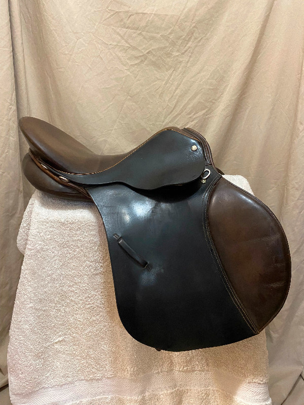 16” Jeffries English saddle for sale in Equestrian & Livestock Accessories in Penticton - Image 2