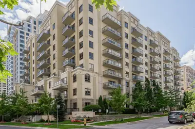 Bayview Village Condo for Rent