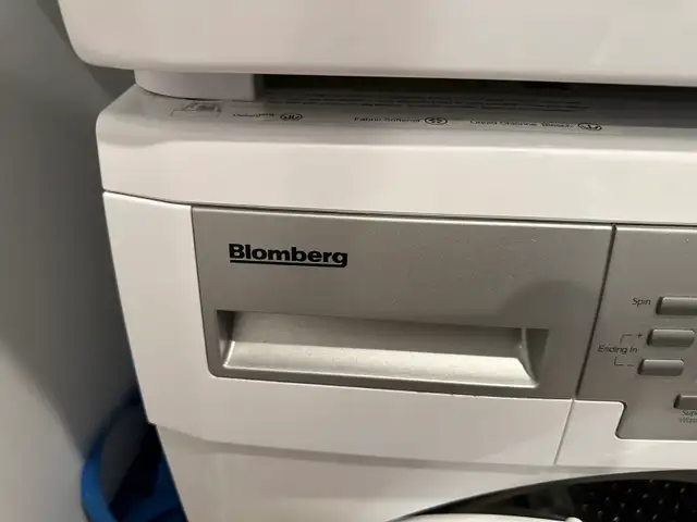 Blomberg 24-Inch Stackable Washer-Dryer Set492244721457571844