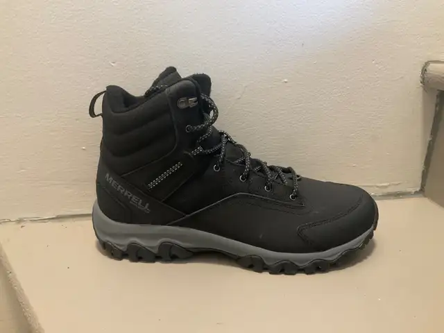 Bottes d'hiver Merrell pour homme in Men's Shoes in Granby - Image 3