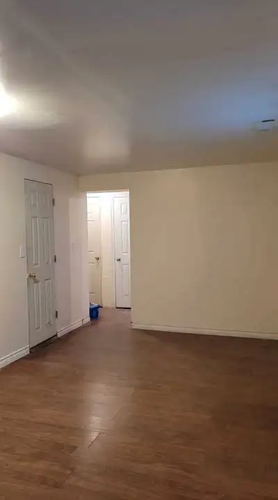 1 bedroom basement apartment at Scarborough-$1000 inclusive