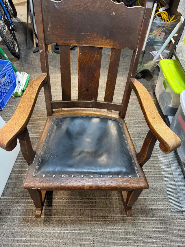 Antique Schierholiz Rocking Chair in Chairs & Recliners in City of Halifax - Image 2