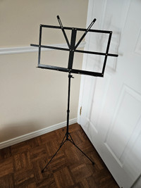 Yorkville foldable music stand