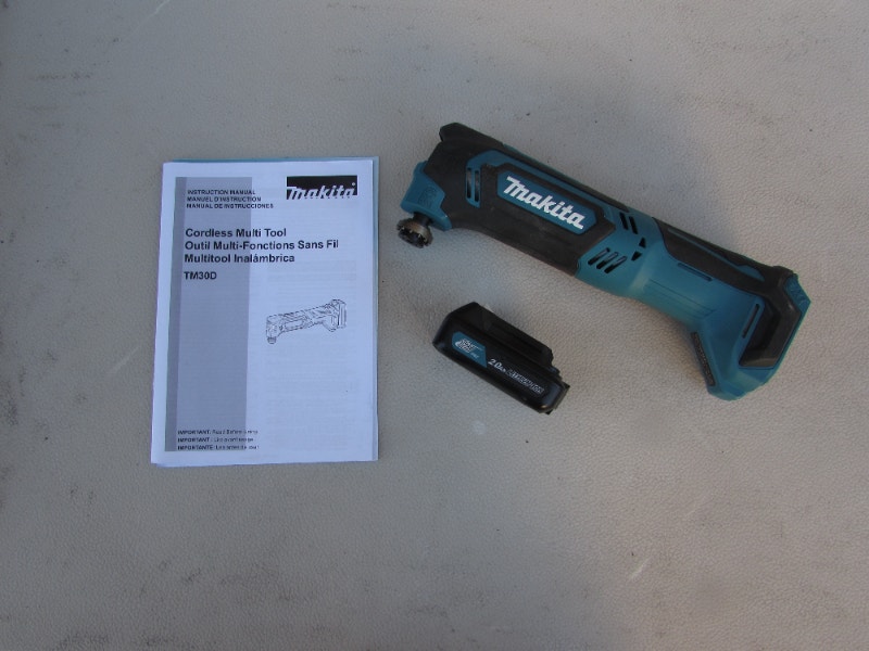 Makita oscillating multi tool 12Volt cxt with 2.0 ah battery Power Tools London Kijiji