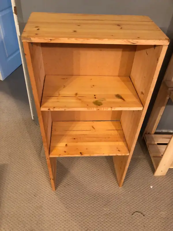I deliver this Shelf. Solid wood in Arts & Collectibles in St. Albert - Image 2