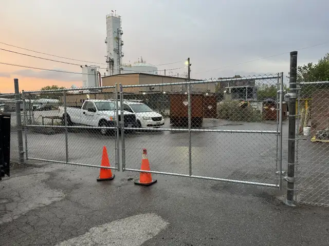 Security galvanized gates & fence, safety bollards, concrete in Snow Removal & Property Maintenance in City of Toronto - Image 4