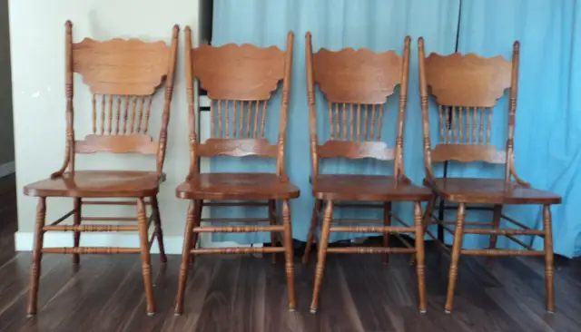 4 Vintage Dining Chairs62864361654401123