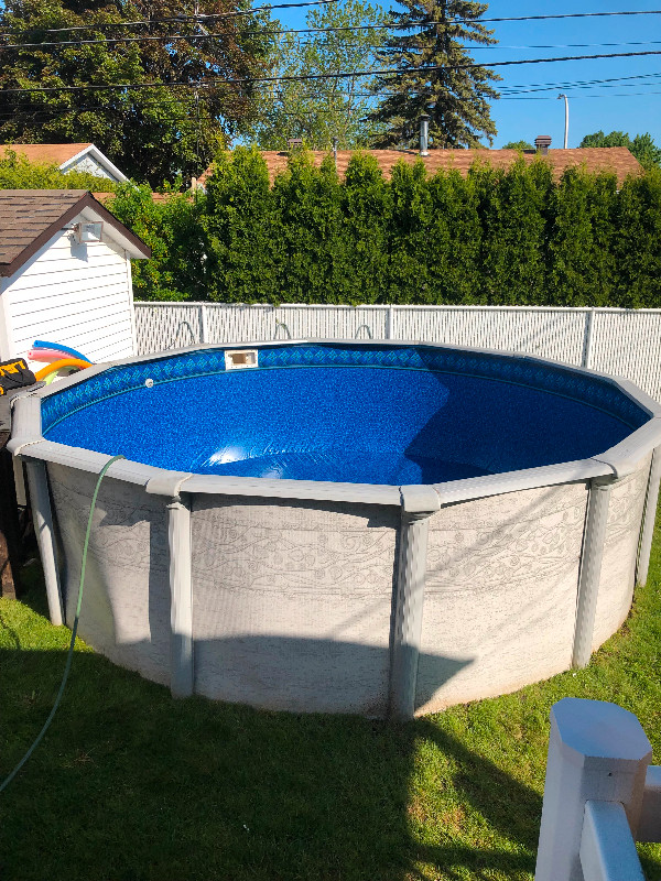 Installation de toile piscine hors terre dans Spas et piscines  à Lanaudière