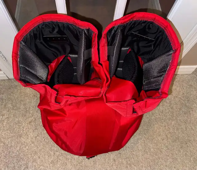 Red Vaughn Senior XL Hockey Goalie pants in Hockey in Oshawa / Durham Region - Image 8