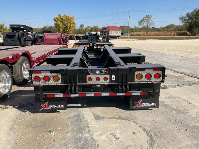 2026 XL Specialized 55Ton Float (x2) 18” LDH and (x2) 22” LDH) in Heavy Equipment in Hamilton - Image 9