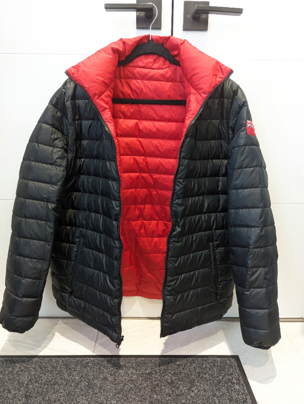 2014 Men's Team Canada Olympic Reversible Puffer Jacket The Bay in Men's in Burnaby/New Westminster - Image 2