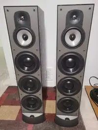 PARADIGM MONITOR 90P V4 EXCELLENTE CONDITION 3 WOOFERS 8"@ 525 W