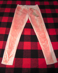 Womens Levis Jeans Leggings size 28 - new with tags
