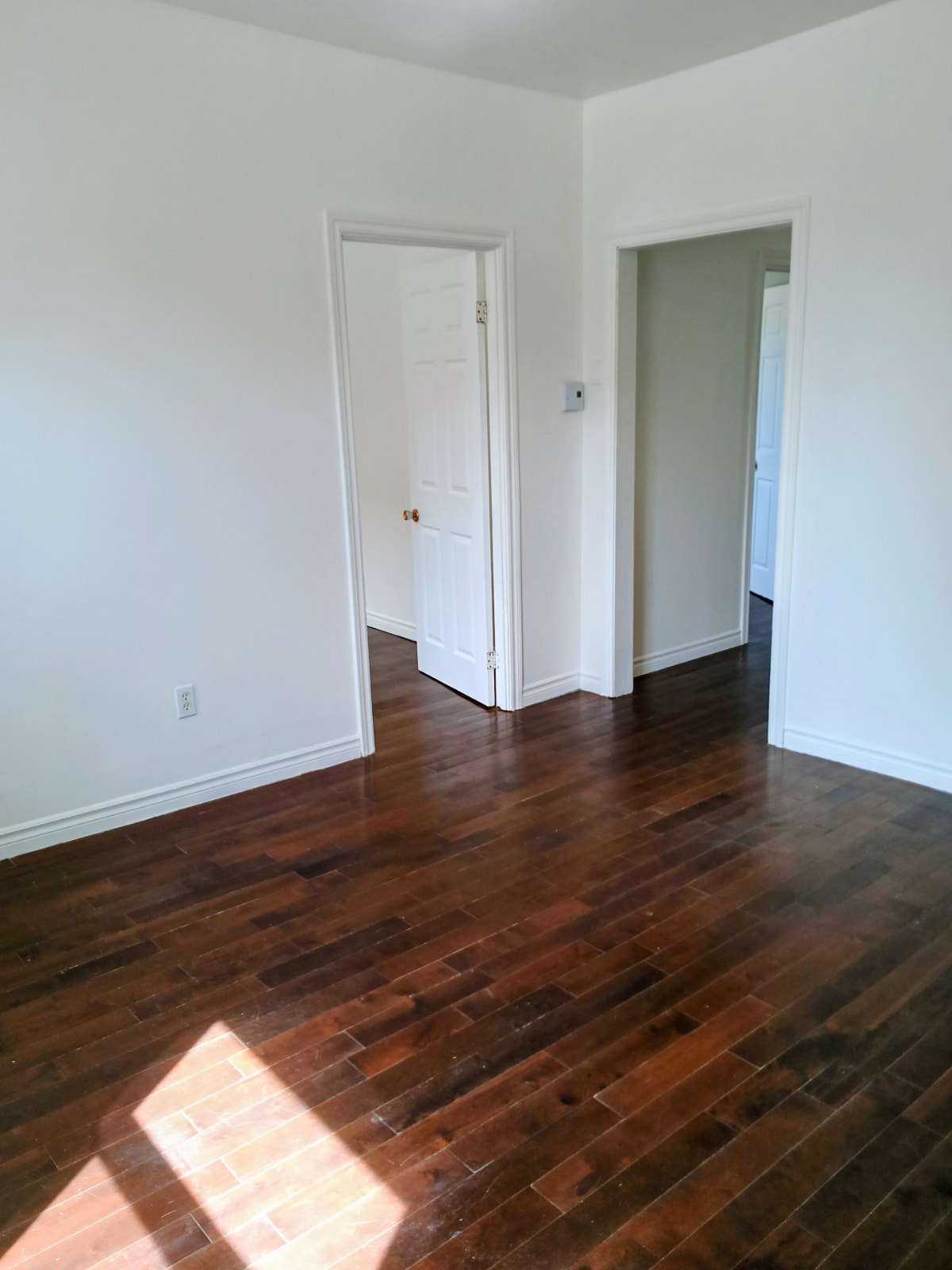Beau 4 1/2 à deux pas du centre-ville (Animaux acceptés) — photo 2