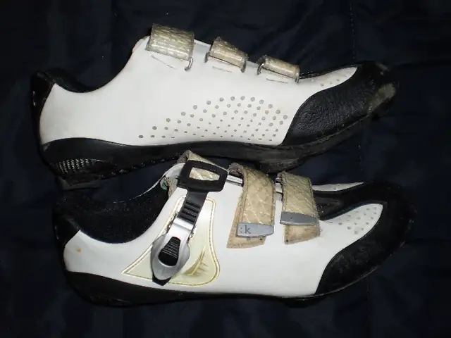 Fizik Women's Carbon Road Cycling Shoes, size US 8.5 41 in Clothing, Shoes & Accessories in City of Toronto - Image 3