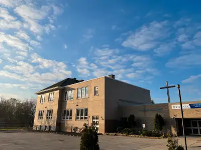Ingersoll ，Bachelor Unit for Rent