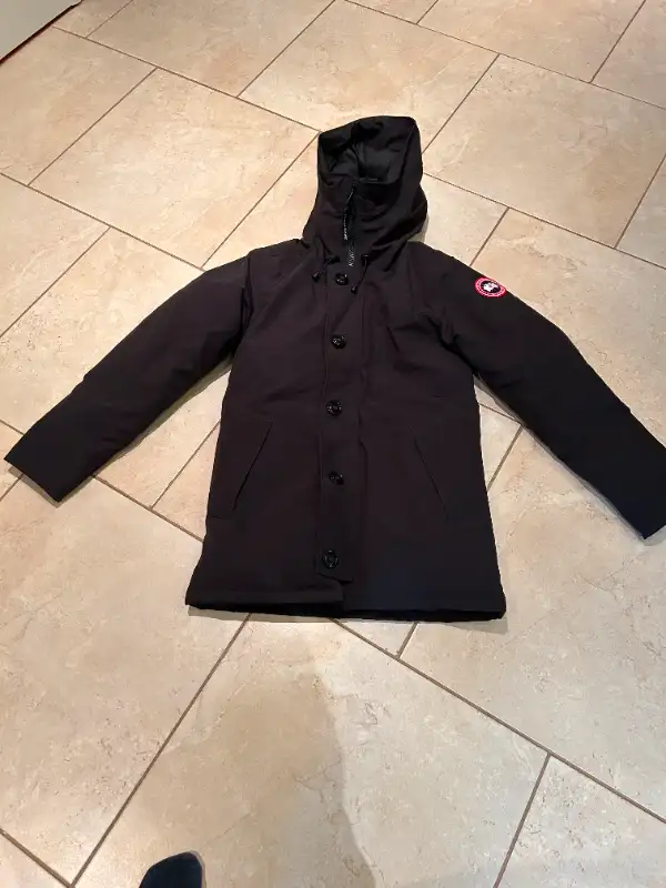 Canada Goose Chateau Parka Men Size small Black in Men's in City of Toronto - Image 3