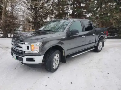 Safetied Clean title Serviced and repaired at hometown ford with ford parts 290,000 kms New both upp...