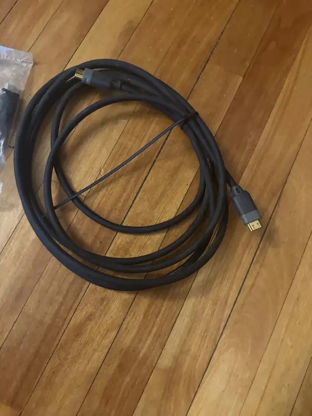 brand new gold tipped HDMI cables62863730974339124