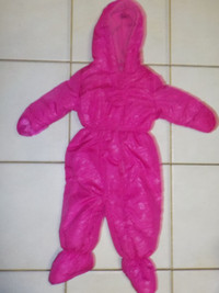 Adorable Infant Snowsuit (12 months) Pink, great condition!